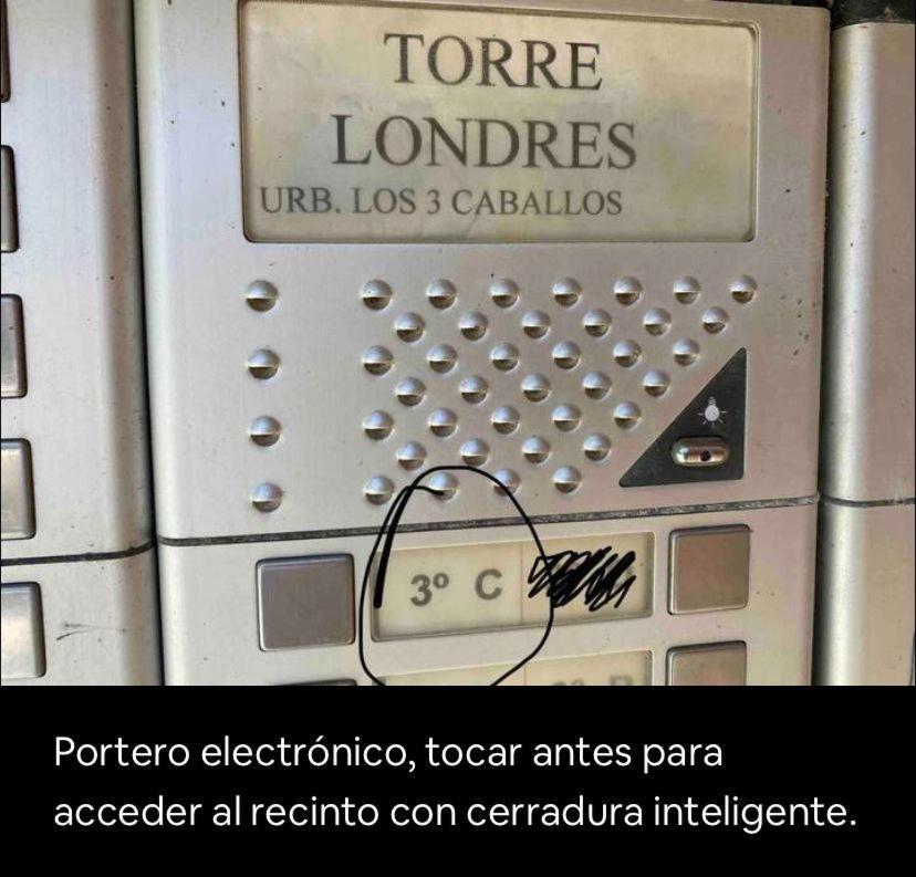 Apartamento Paseo Maritimo De Playamar Torremolinos Exteriör bild