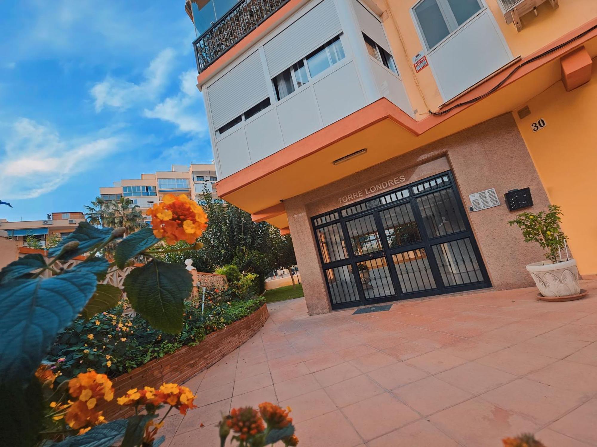 Apartamento Paseo Maritimo De Playamar Torremolinos Exteriör bild